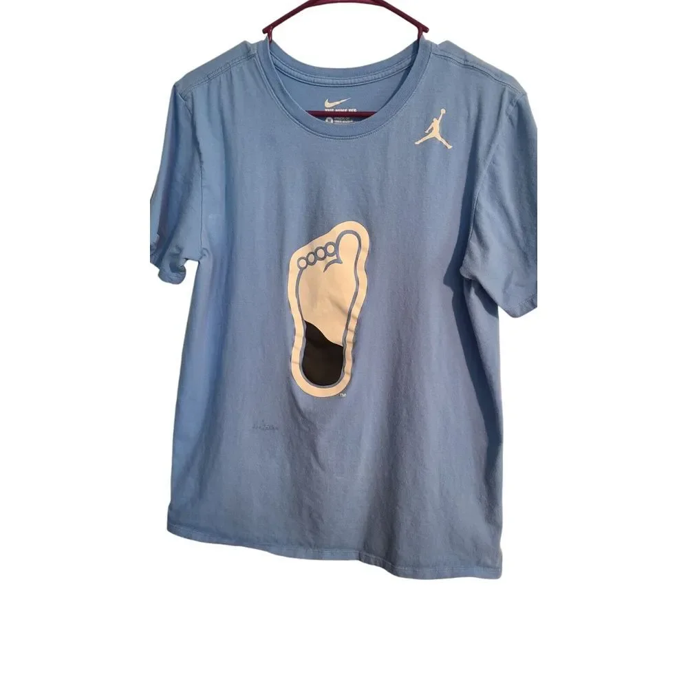 The Nike Tee shirt Size Med Tarheel #23 Jordan‎